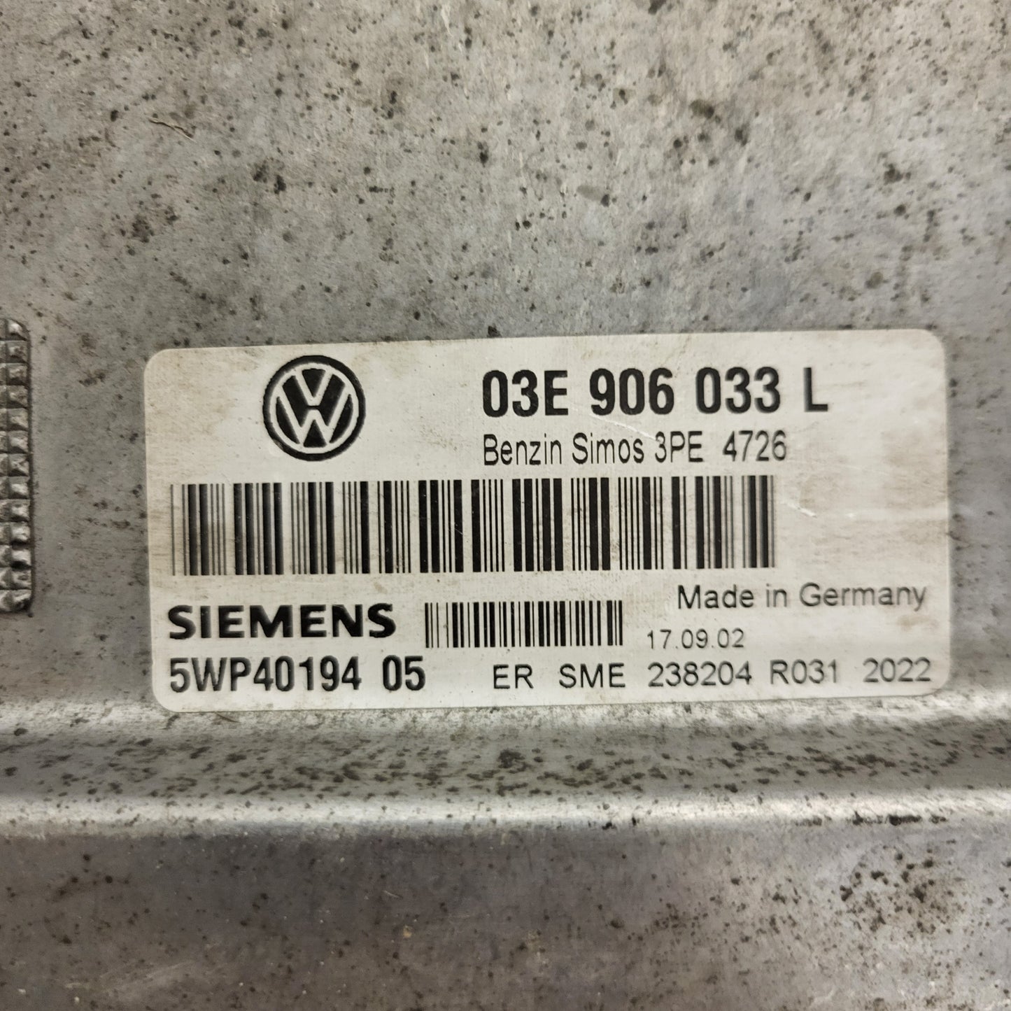 VW POLO ECU / 03E906033L / 5WP40194 05 / SIMOS 3PE / BOSCH