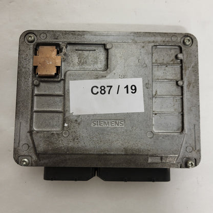 VW POLO ECU / 03E906033L / 5WP40194 05 / SIMOS 3PE / BOSCH