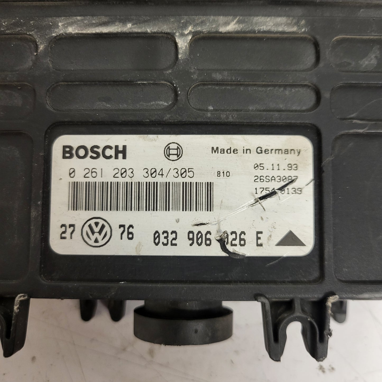 VW GOLF 3 ECU / 0261203304/305 / 032906026E / BOSCH