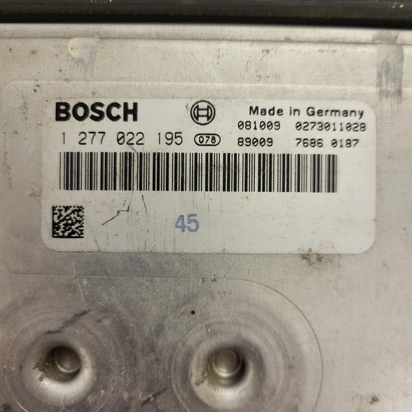 BMW X5 E70 3.0D ECU / 1277022195 / 0273011028 / BOSCH