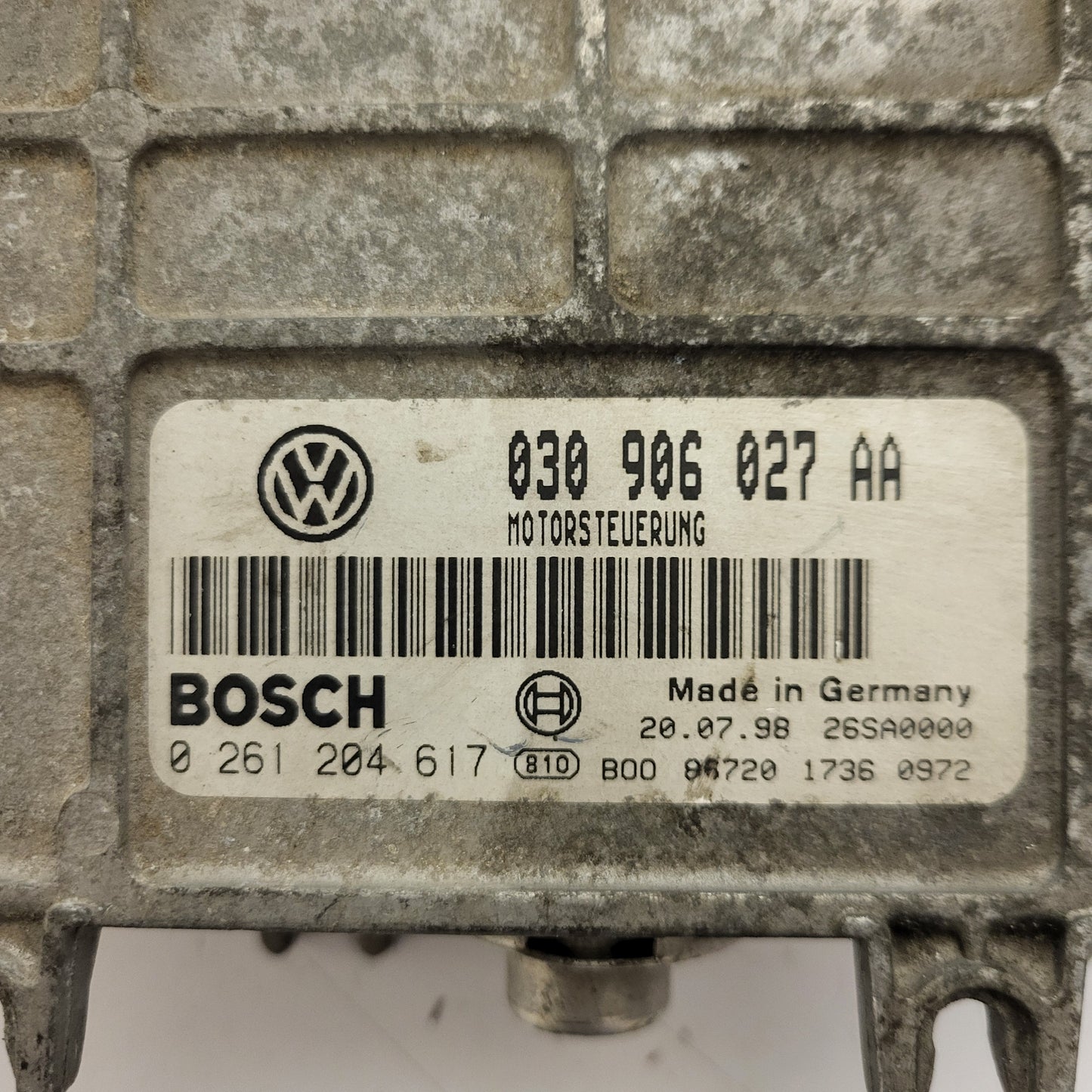 VOLKSWAGEN POLO ECU / 030906027AA / 0261204617 / BOSCH
