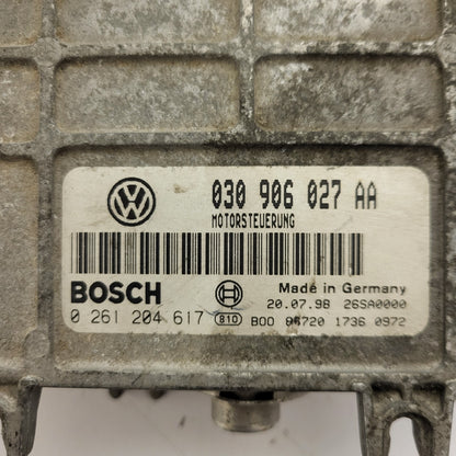 VOLKSWAGEN POLO ECU / 030906027AA / 0261204617 / BOSCH