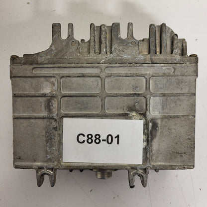 VOLKSWAGEN POLO ECU / 030906027AA / 0261204617 / BOSCH