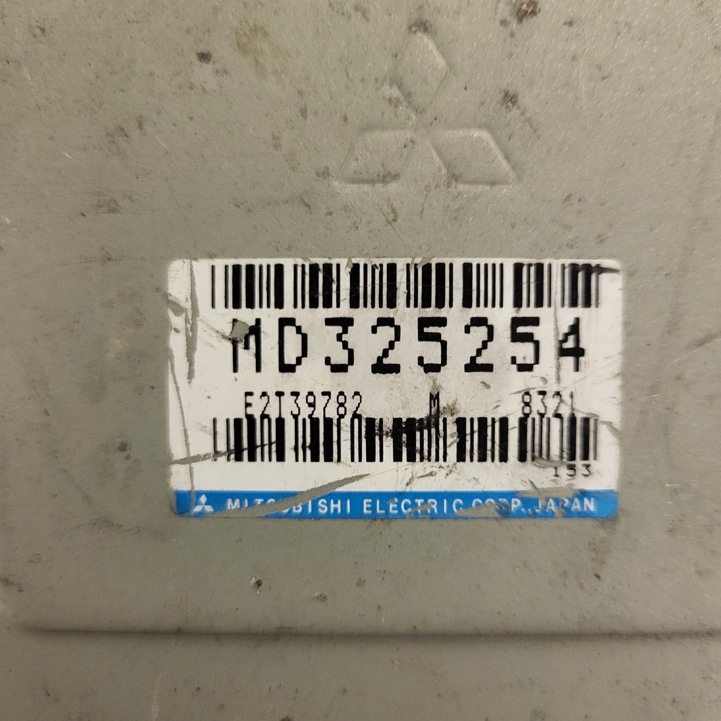 PROTON 400 ECU / MD325254 / E2T39782 / MITSUBISHI