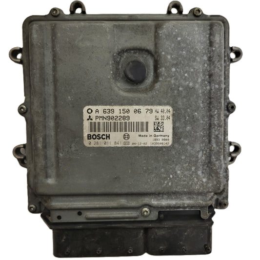SMART FORFOUR ECU / A6391500679 / 0281011841 / BOSCH