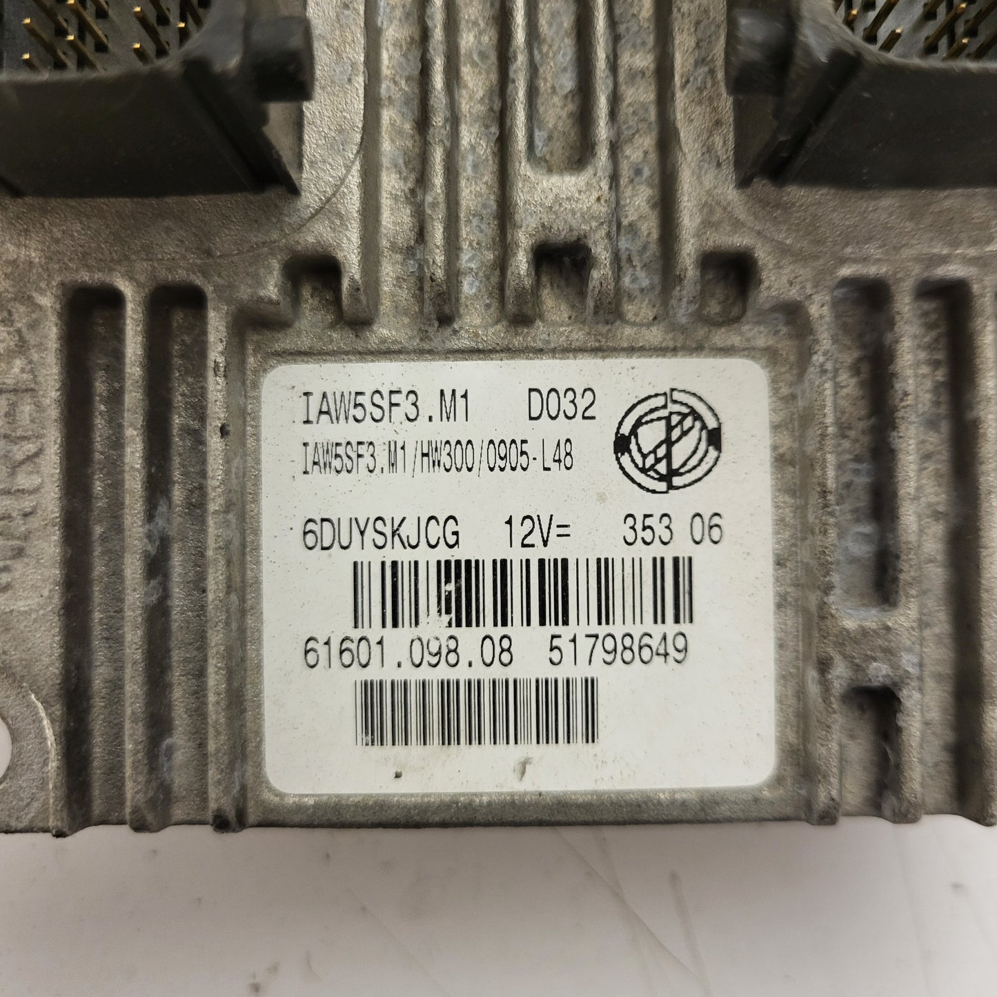 FIAT GRANDE PUNTO ECU / IAW 5SF3.M1 / 51798649 / 61601.098.08 / HW300 / MAGNETI MARELLI