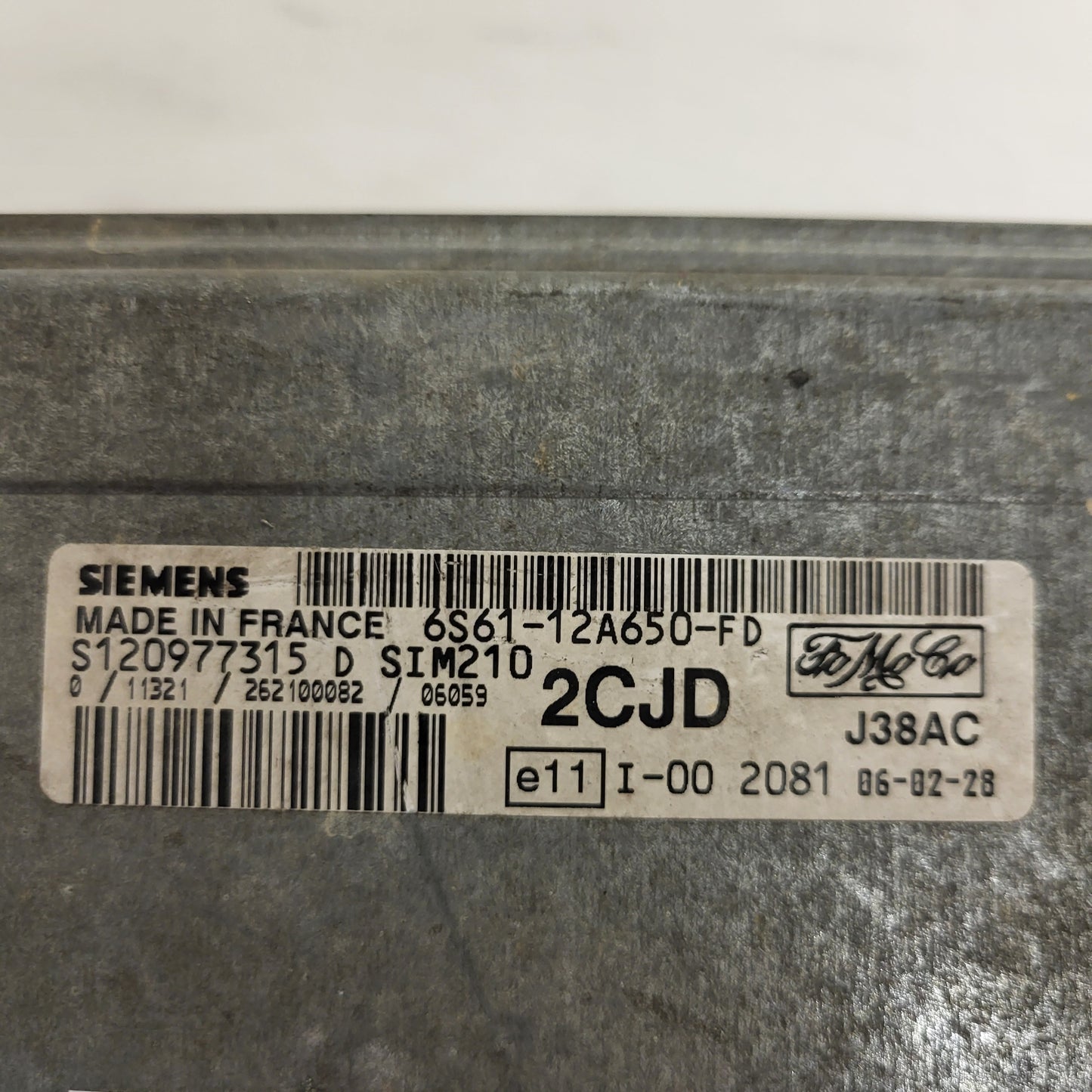 Ford SIESTA ECU / 6S61-12A650-FD / 2CJD / S120977315D / SIM210 / J38AC / SIEMENS