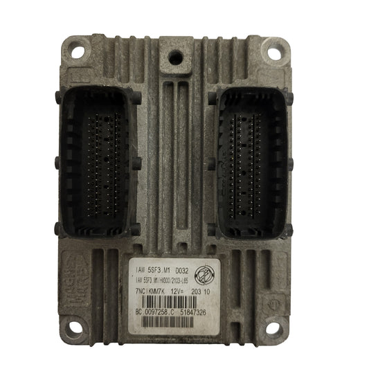 FIAT GRANDE PUNTO ECU / IAW 5SF3.M1 / 51847326 / HW300 / MAGNETI MARELLI