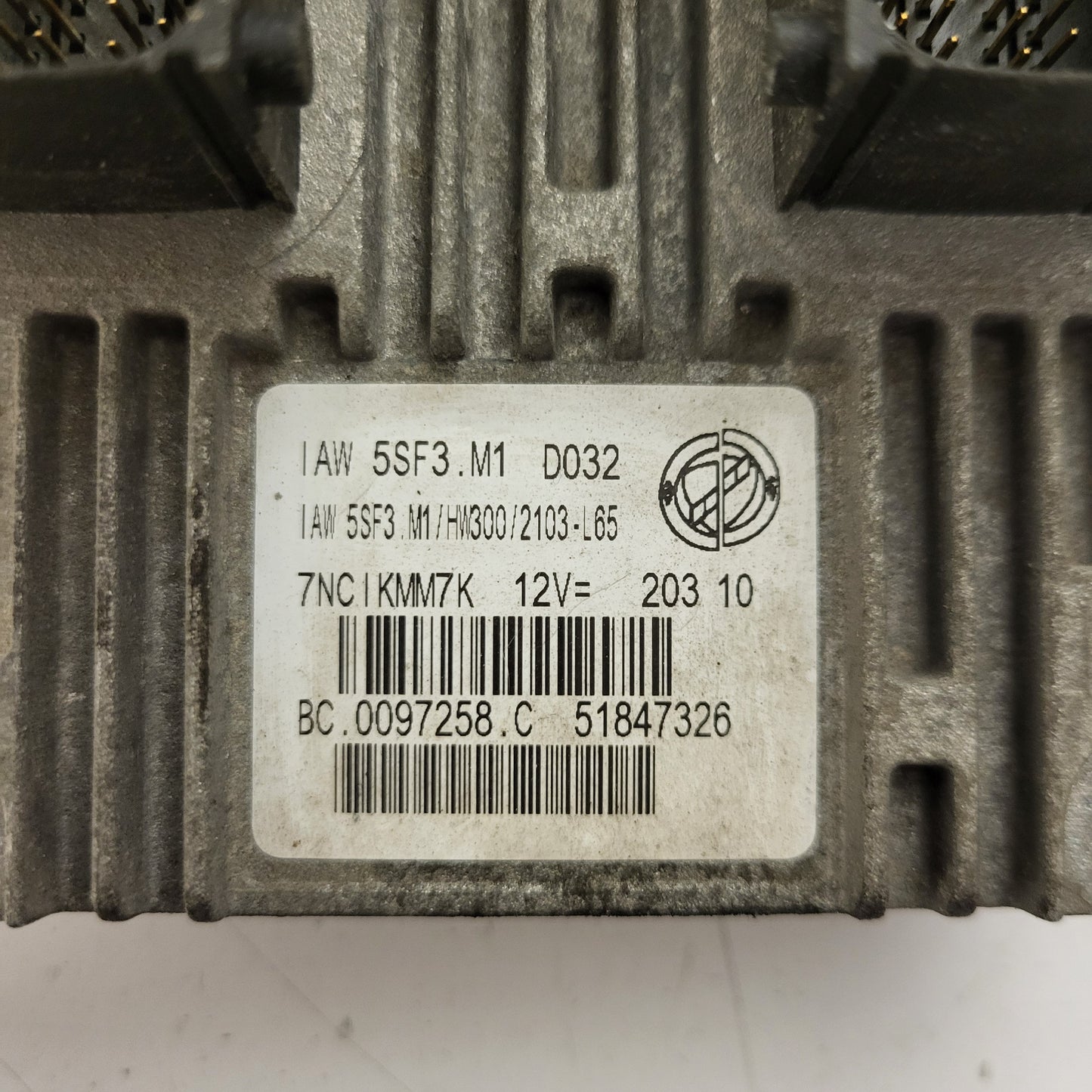FIAT GRANDE PUNTO ECU / IAW 5SF3.M1 / 51847326 / HW300 / MAGNETI MARELLI