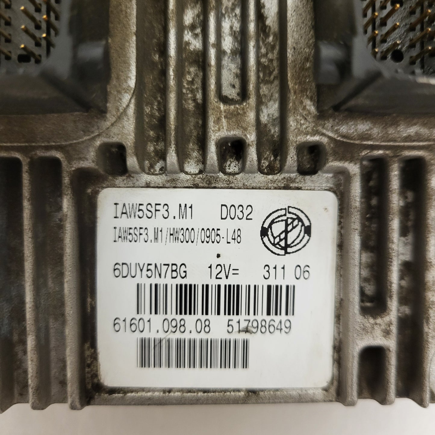 FIAT GRANDE PUNTO ECU / IAW 5SF3.M1 / 51798649 / 61601.098.08 / HW300 / MAGNETI MARELLI