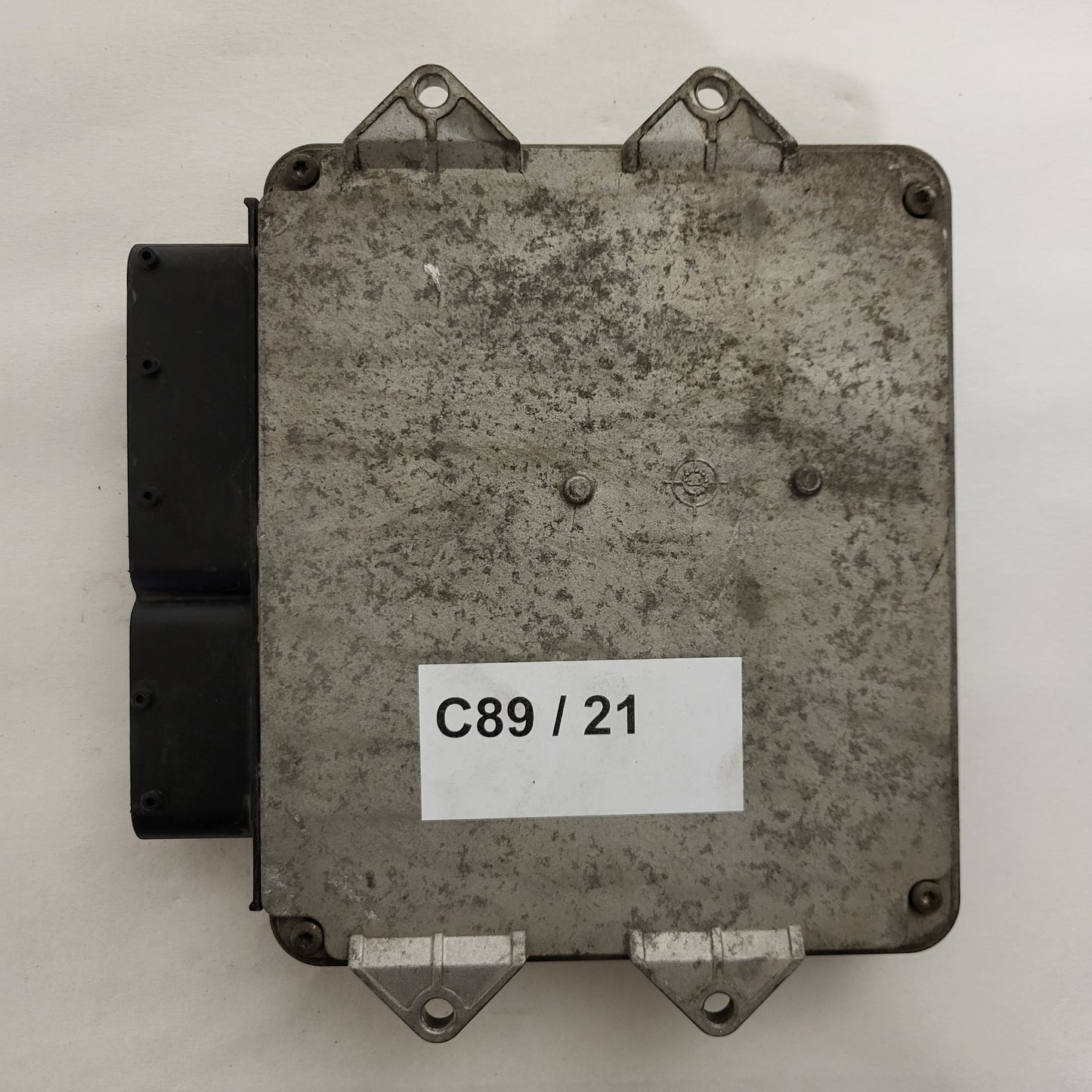 Fiat Punto 1.3 ECU / 55186608 / MJD 6JF.P3 / HW01B / MAGNETI MARELLI