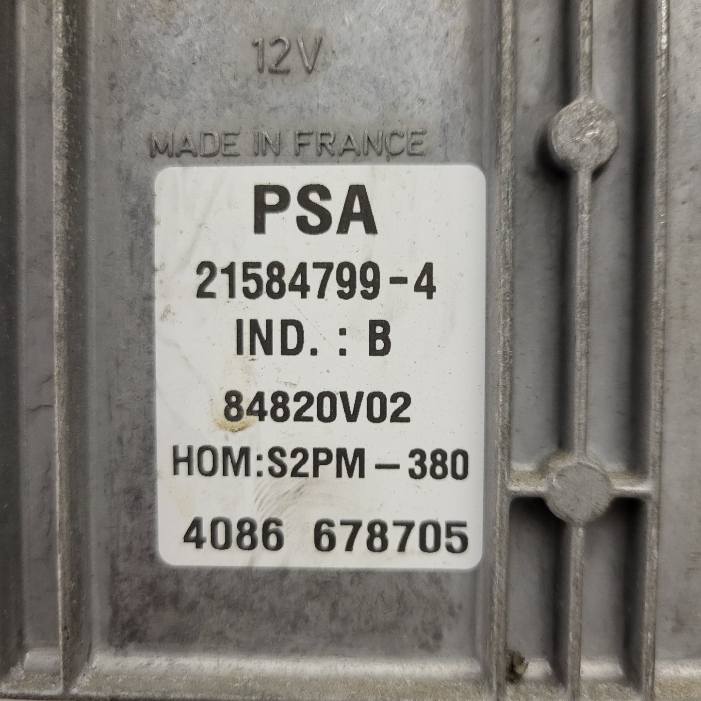 RENAULT ECU / 21584799-4 / 9654528280 / 9642222380 / S2PM-380 / SAGEM