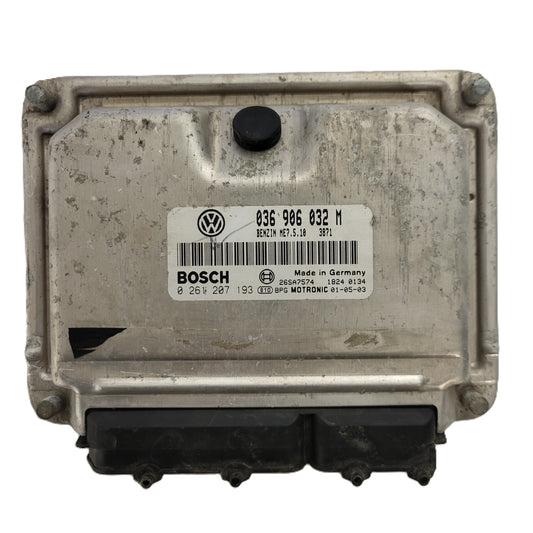 SEAT LEON ECU / 036906032M / 0261207193 / ME7.5.10