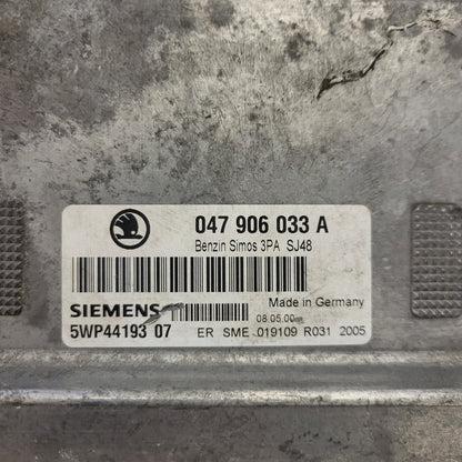 ŠKODA FABIA 1.4 ECU / 047906033A / 5WP44193 07 / SIMOS 3PA / SIEMENS