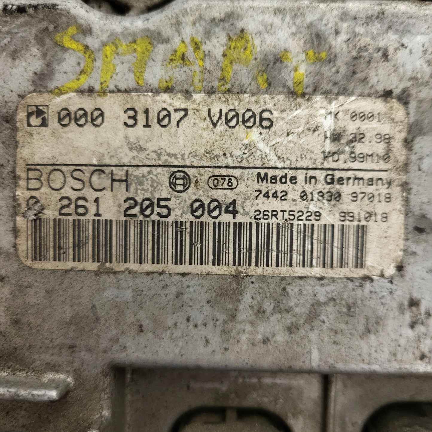 SMART FORTWO ECU / 0261205004 / 0003107V006 / HW 32.98 / BOSCH
