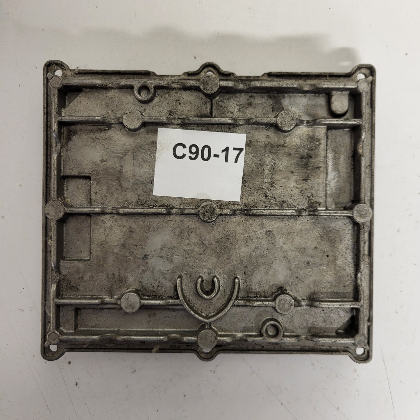 SMART FORTWO ECU / 0261205004 / 0003107V006 / HW 32.98 / BOSCH