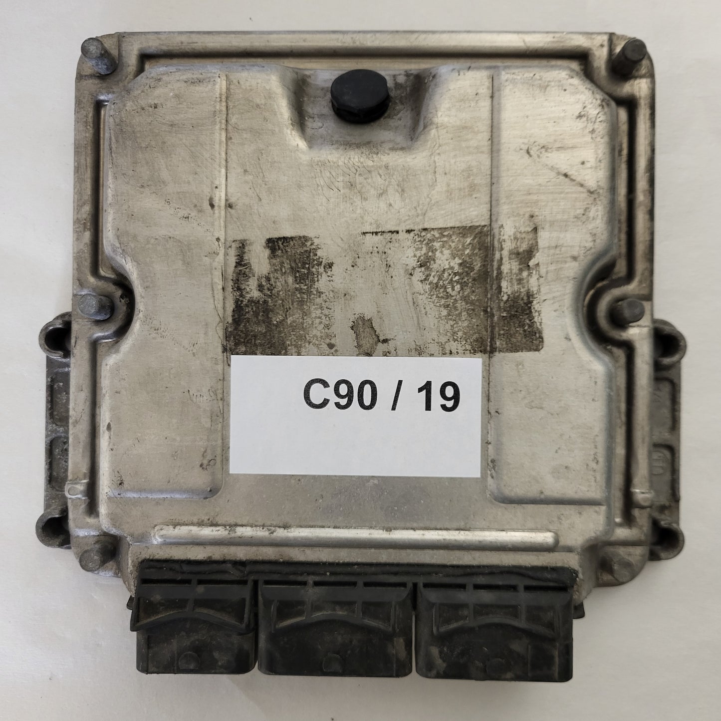 RENAULT ECU / 0281010483 / 8200039569 / 8200127078 / BOSCH