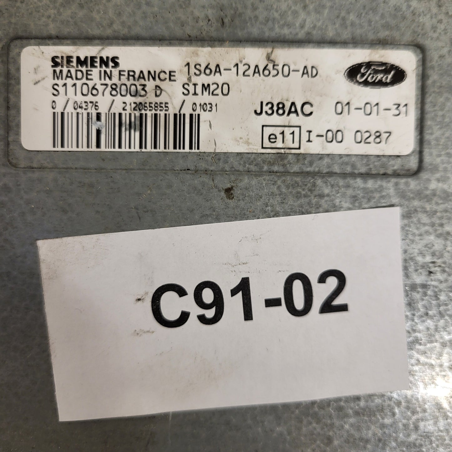 Ford ECU / S110678003D / 1S6A-12A650-AD / SIM20 / SIEMENS