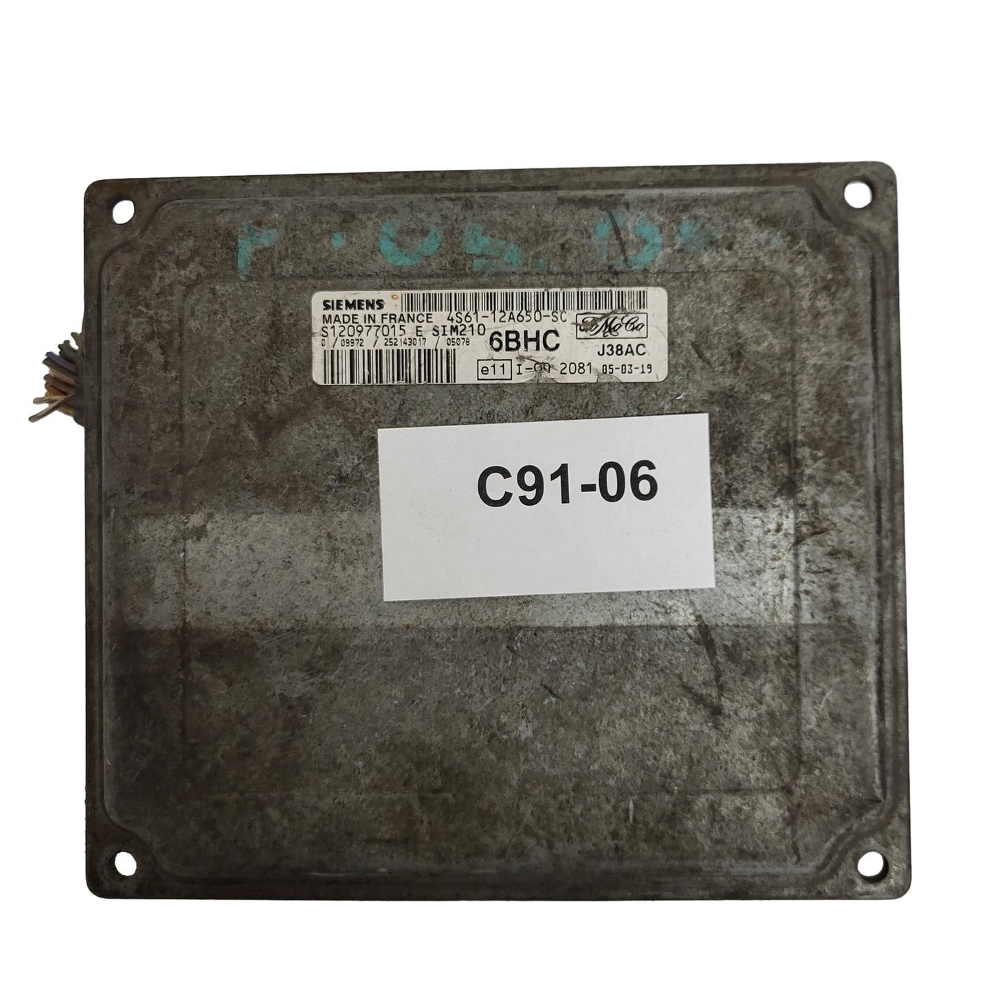 FORD FIESTA ECU / 4S61-12A650-SC / S120977015E / SIM210 / 6BHC / SIEMENS