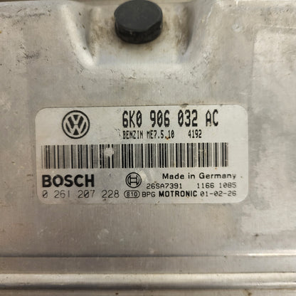 SEAT IBIZA ECU / 6K0906032AC / 0261207228 / ME7.5.10 / BOSCH