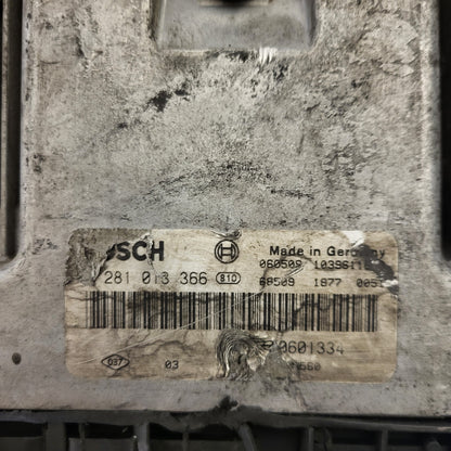 Renault Megane Scenic ECU / 0281013366 / 8200601334 / 8200631560 / BOSCH
