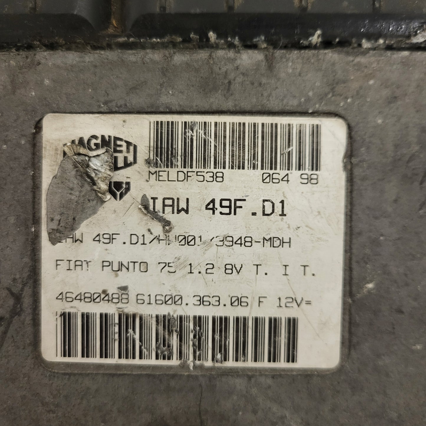 FIAT PUNTO 75 1.2 ECU / IAW 49F.D1 / 46480488 / HW001 / 61600.363.06 / MAGNETI MARELLI