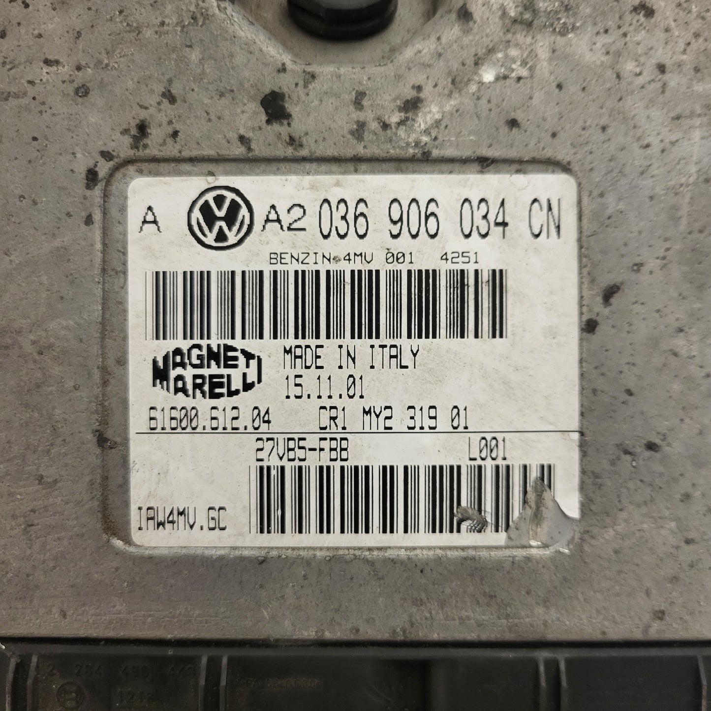 VW GOLF ECU / 036906034CN / IAW4MV.GC / 61600.612.04 / MAGNETI MARELLI