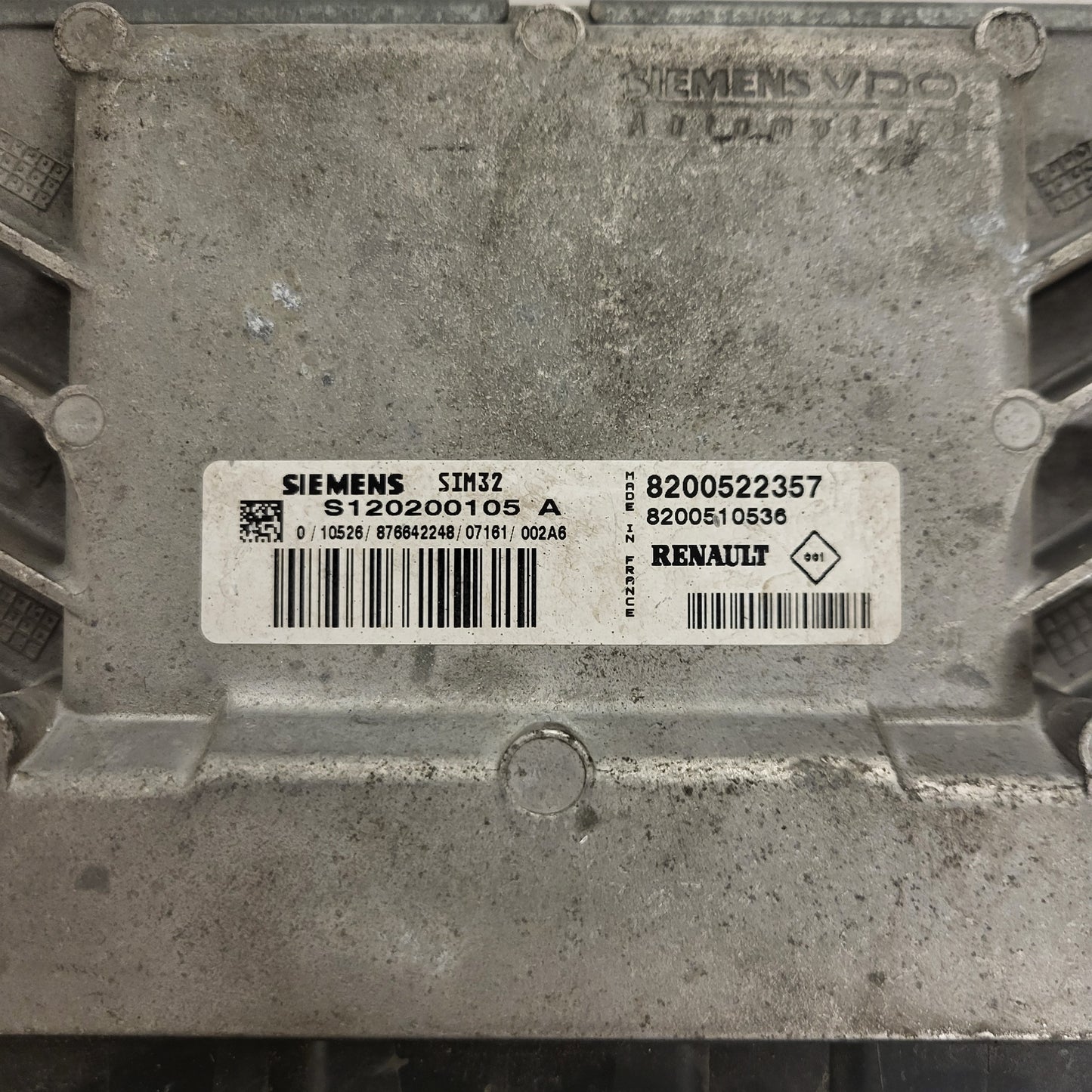 Renault Clio 3 ECU / S120200105A / 8200522357 / 8200510536 / SIM32 / S120200105