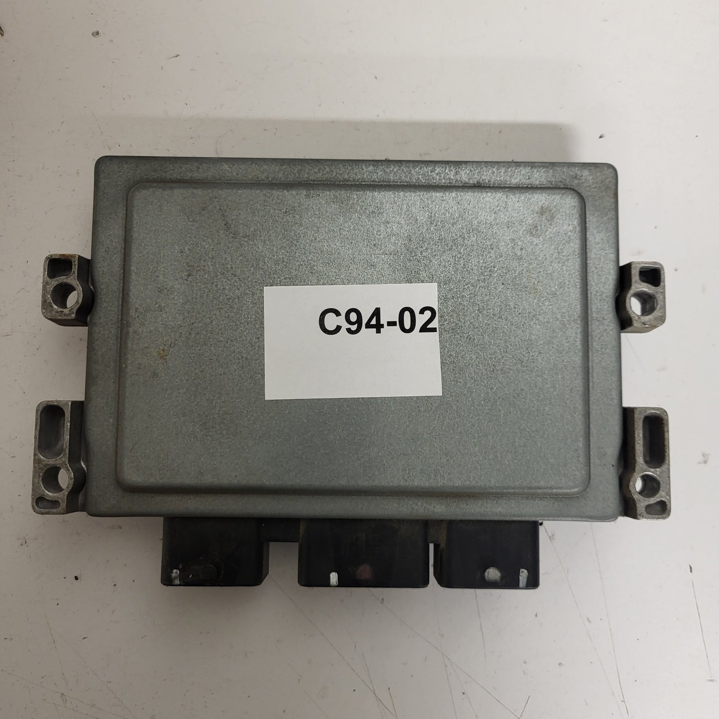 Renault Clio 3 ECU / S120200105A / 8200522357 / 8200510536 / SIM32 / S120200105