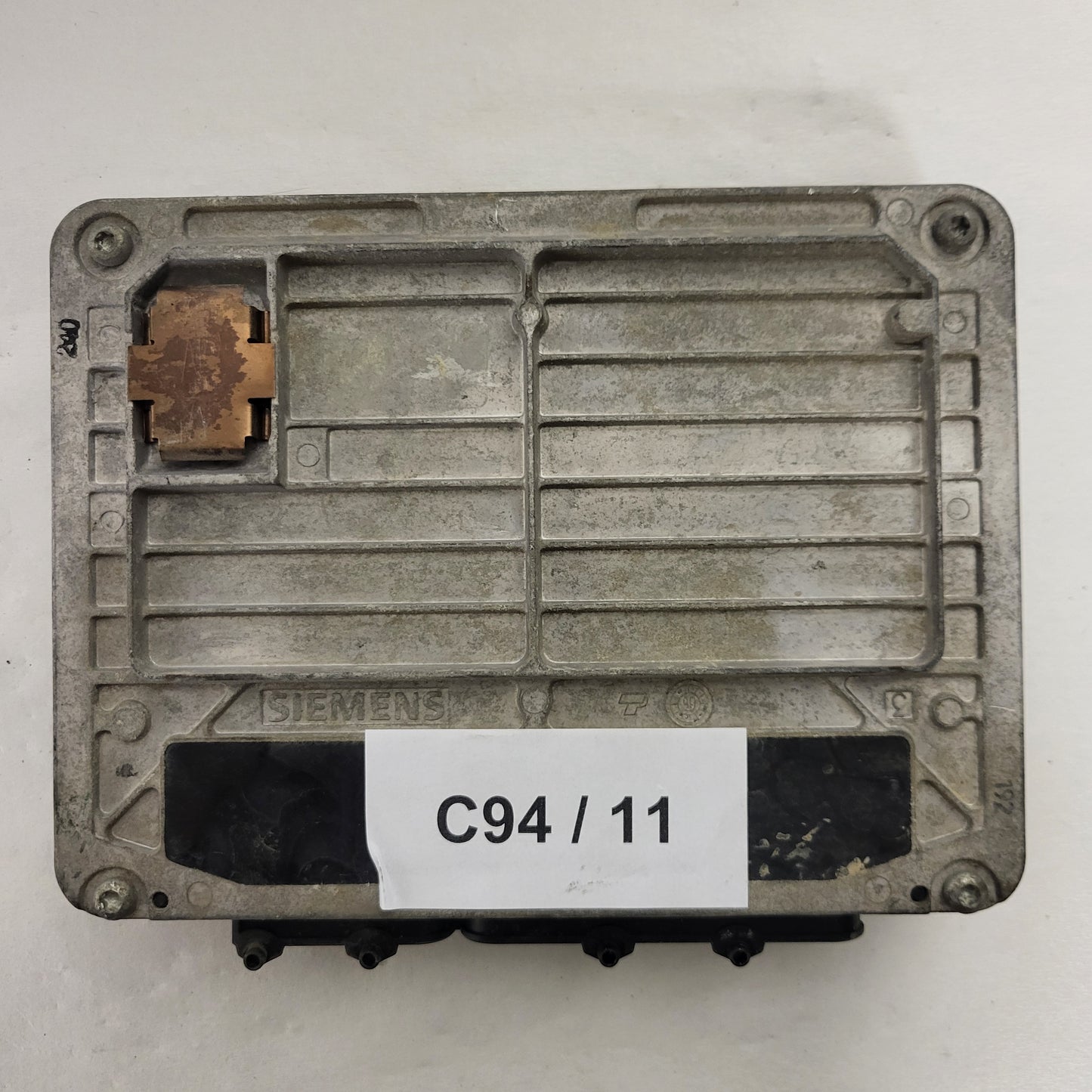 ŠKODA FELICIA ECU / 047906030N / 5WP4329 05 / SIMOS 23D / SIEMENS