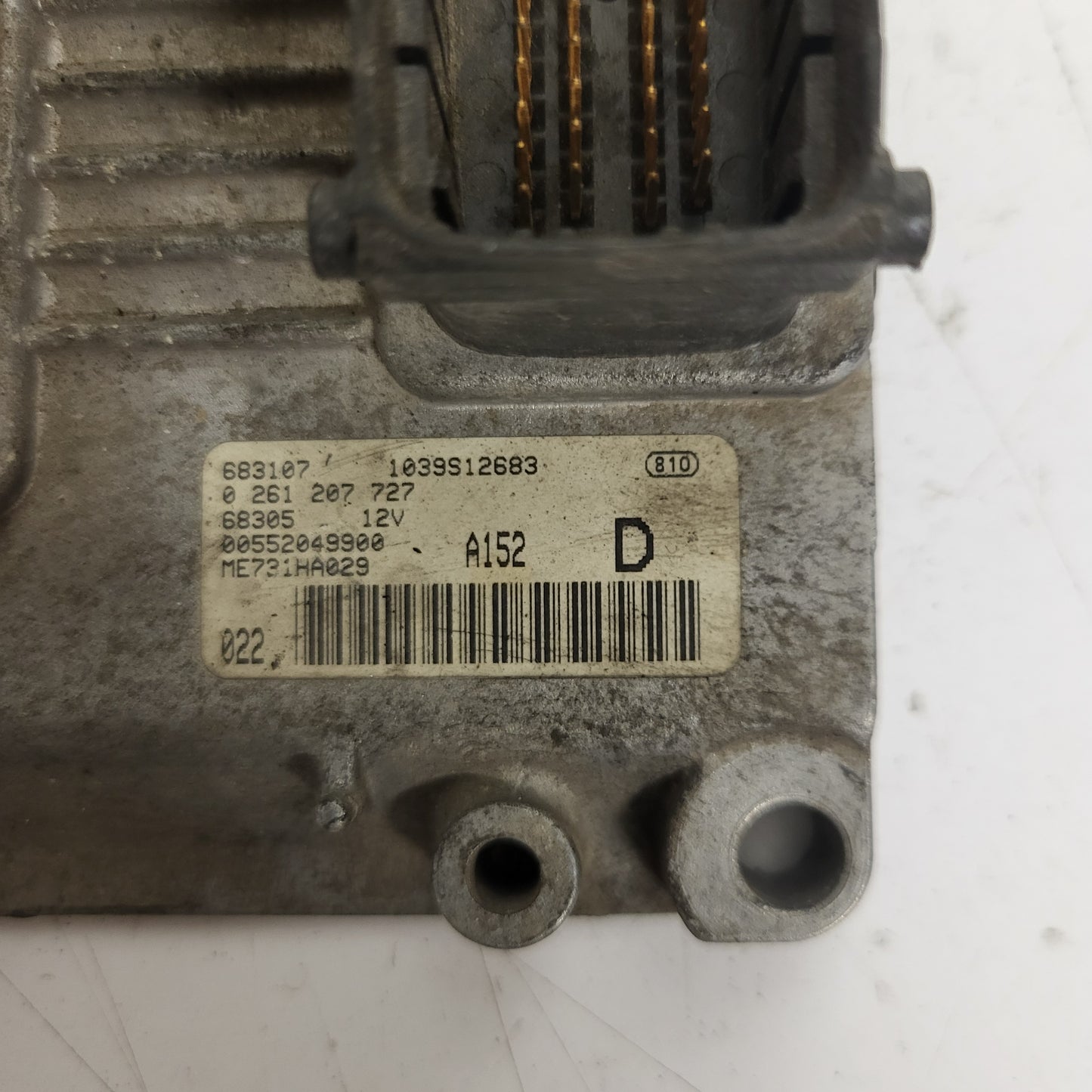 ALFA 147 1.6 ECU / 0261207727 / 00552049900 / BOSCH