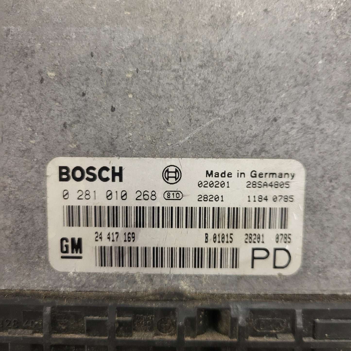 Opel Zafira 2.0 ECU / 0281010268 / 24417169 / BOSCH