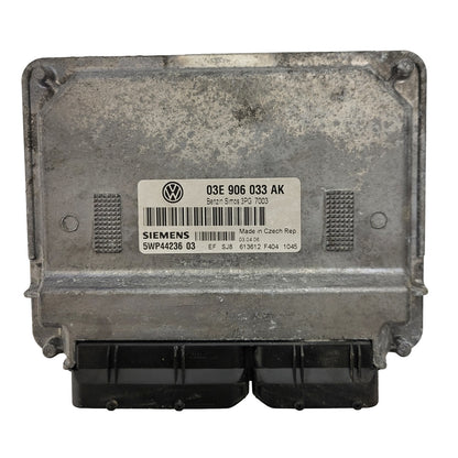 VW POLO ECU / 03E906033AK / 5WP44236 03 / SIMOS 3PG / SIEMENS
