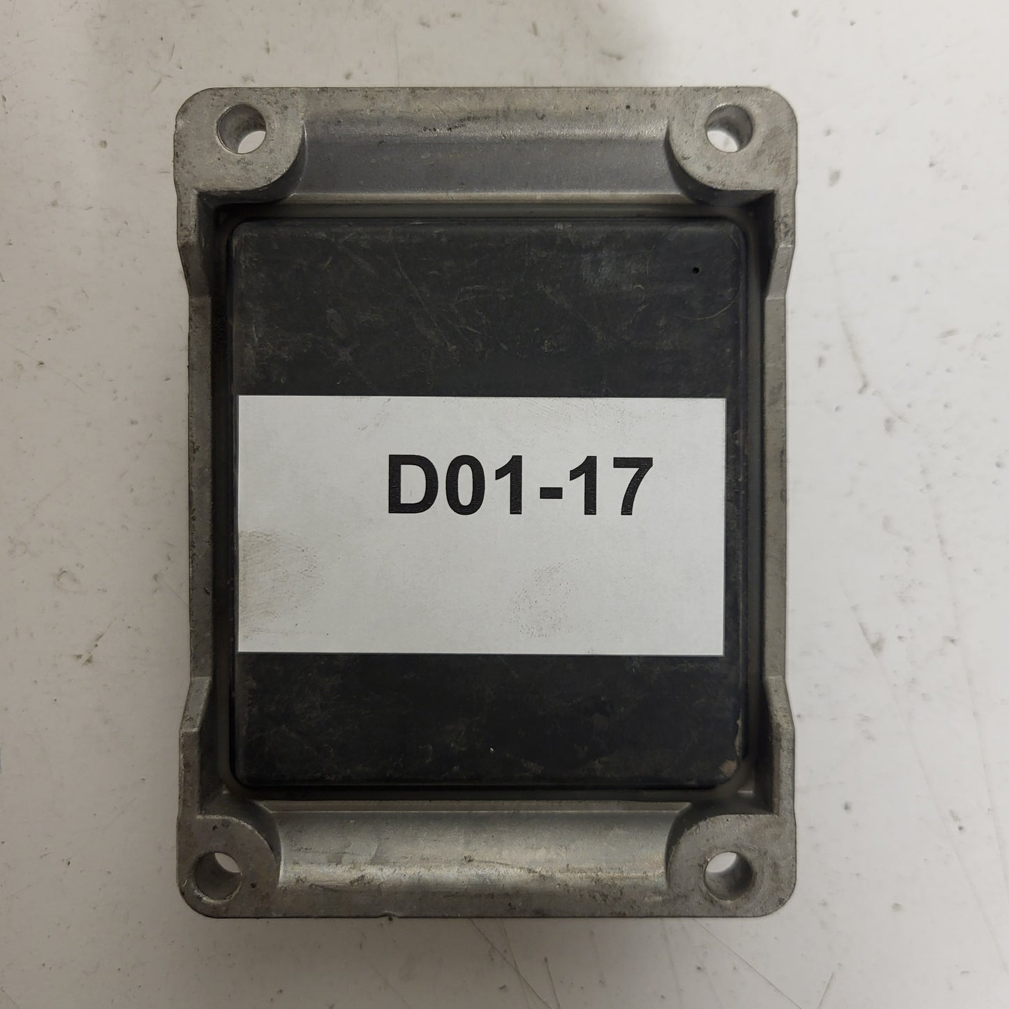 FIAT PUNTO ECU / 0261204983 / 1037352994 / 00467826310 / BOSCH