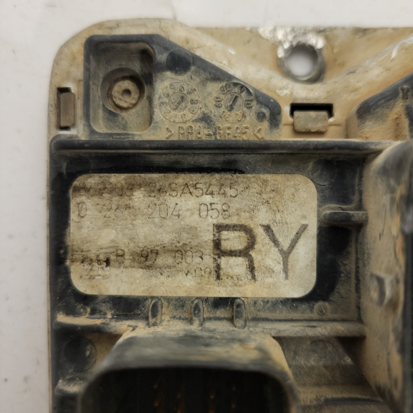 Opel Corsa 1.0 ECU / 0261204058 / 90532609 / RY / BOSCH