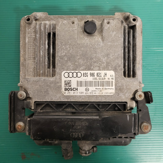 AUDI A4 B8 ECU / 03G906021JH / 0281013608 / EDC16U34 / BOSCH