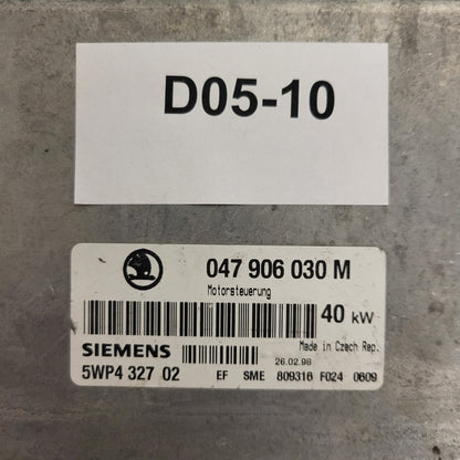 ŠKODA FELICIA ECU / 047906030M / 5WP4327 02 / SIEMENS