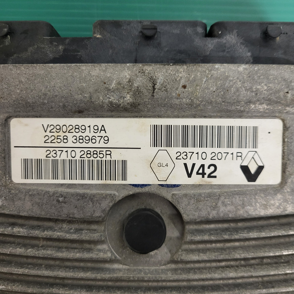 RENAULT CLIO 4 1.2 ECU / V29028919A / 237102885R / 237102071R / V42 - D06-06 - 2