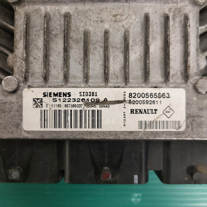 RENAULT MEGANE SCENIC ECU / S122326109A 8200565863 8200592611 SID301 S122326109