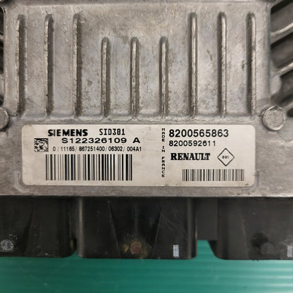 RENAULT MEGANE SCENIC ECU / S122326109A 8200565863 8200592611 SID301 S122326109