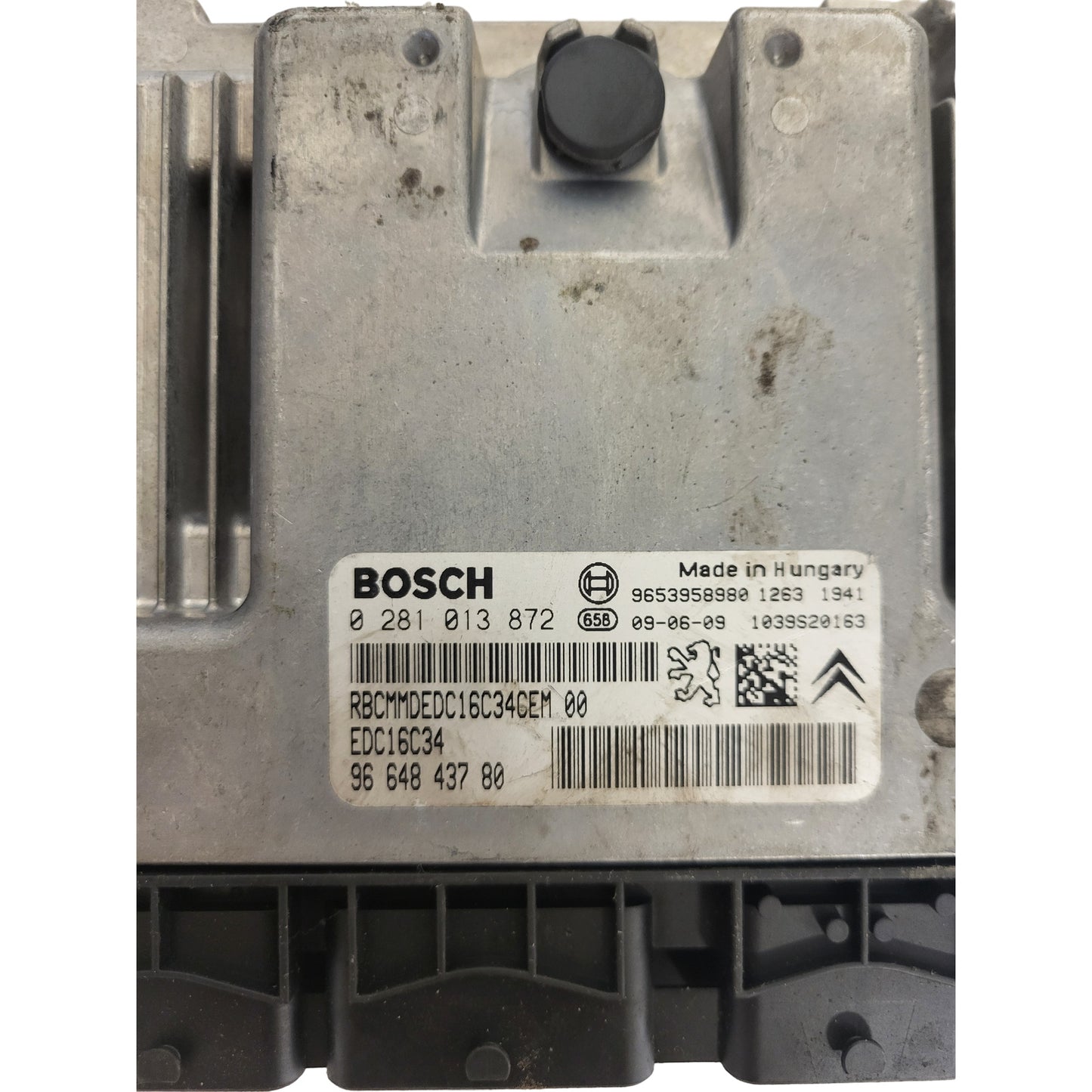 Peugeot Citroen ECU / 0281013872 / 9664843780 / EDC16C34 / BOSCH