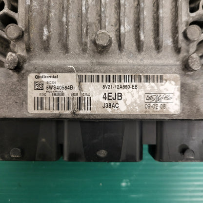 FORD ECU / 5WS40584B-T / 8V21-12A650-EB / 4EJB / SID206 / CONTINENTAL