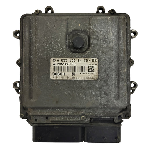 SMART FORFOUR ECU / A6391500479 / 0281011841 / BOSCH