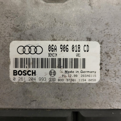 AUDI A3 ECU / 06A906018CD / 0261204993 / BOSCH