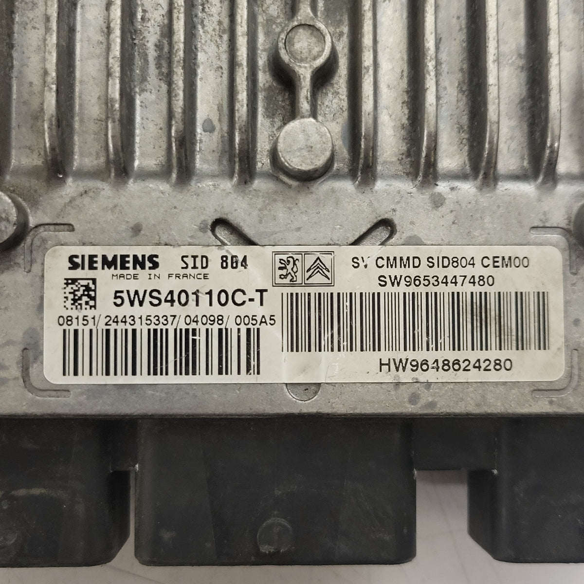 VW GOLF ECU / 038906019KH / 0281011195 / EDC15P+ / BOSCH - D11-22 - 2
