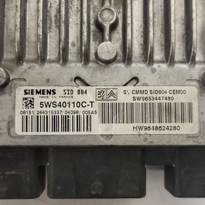 VW GOLF ECU / 038906019KH / 0281011195 / EDC15P+ / BOSCH - D11-22 - 2