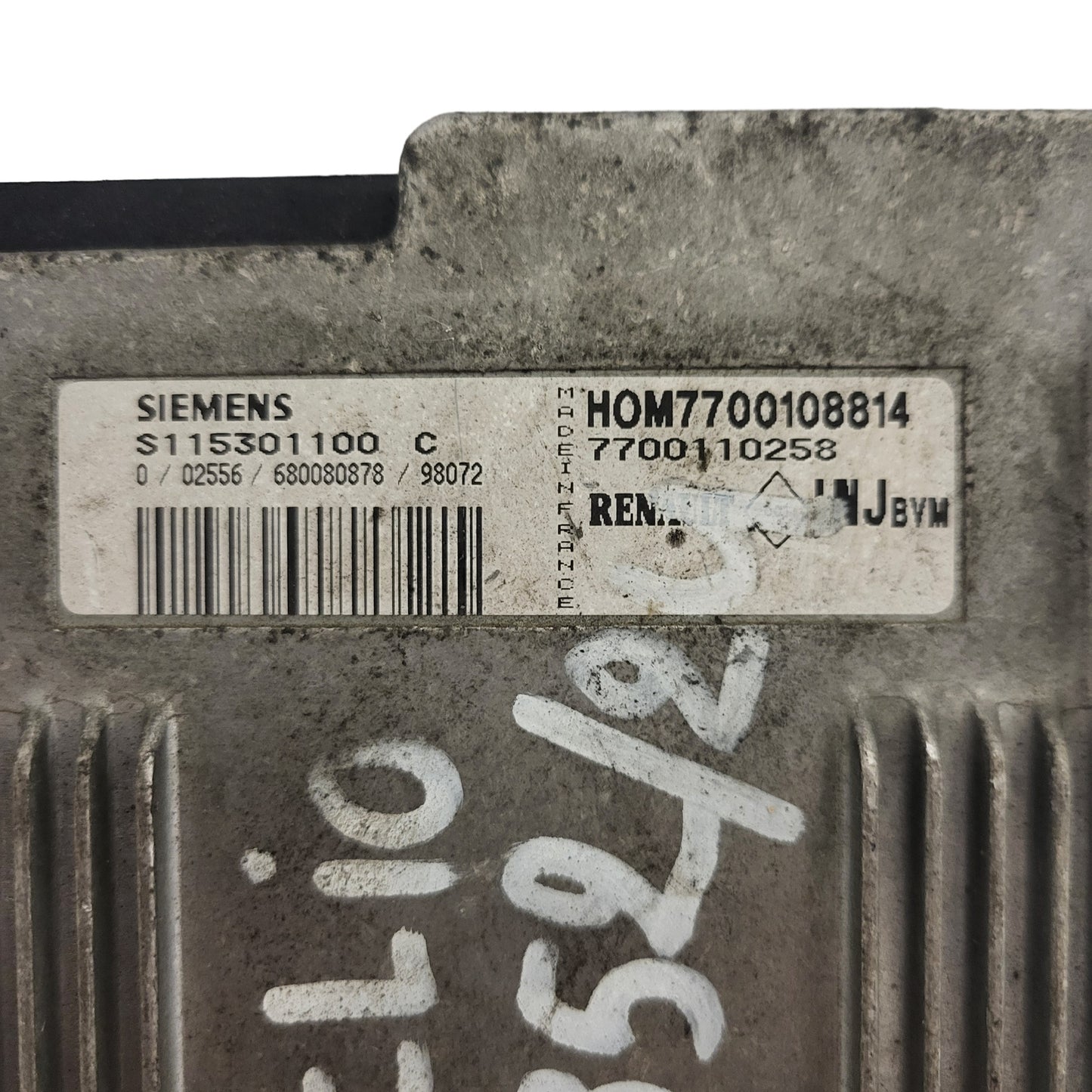 Renault ECU / S115301100C / HOM7700108814 / 7700110258 / S115301100 / SIEMENS