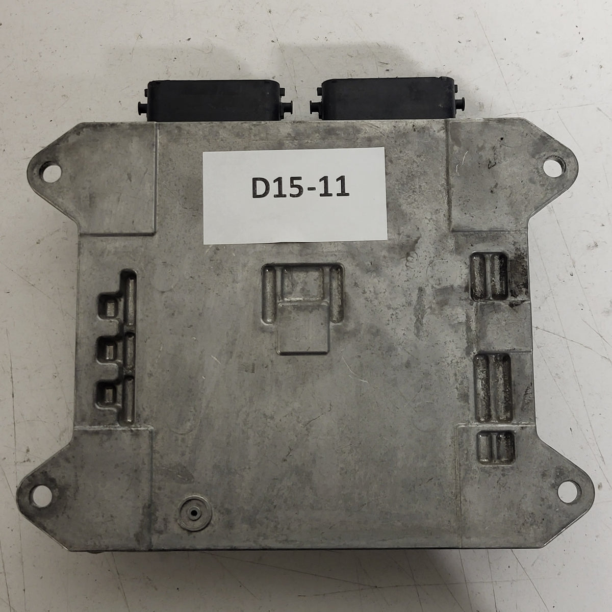 MAZDA 5 ECU / E6T53976H3 / L823 18 881D / MITSUBISHI - D15-11 - 3
