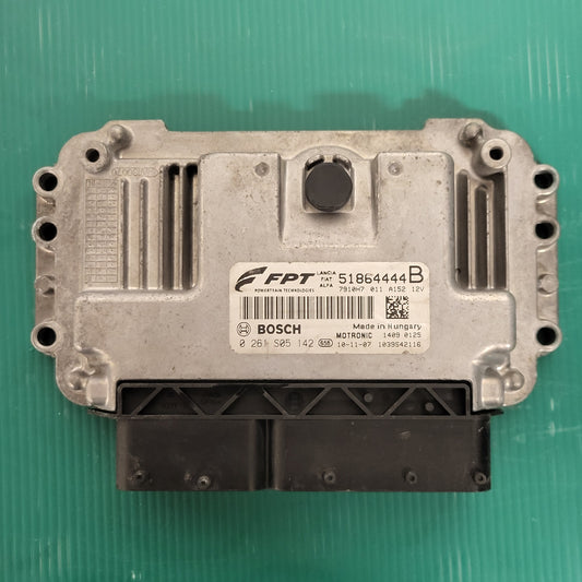 ALFA MITO 1.4 ECU / 51864444 / 51864444B / 0261S05142 / 1039S42116 / A152 BOSCH