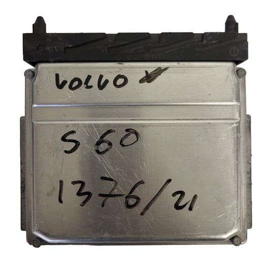 VOVLO V70 ECU / 0281010319 / 28SA5360 / BOSCH